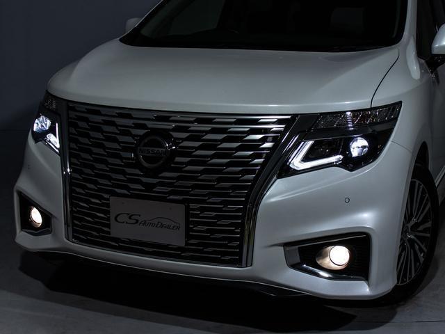 エルグランド ＶＩＰ　（禁煙＆ワンオーナー車両）（３６０°セーフティアシスト）ツインサンルーフ／オートステップ／後席モニター／両側電動スライドドア／黒本革シート／ＡＣ１００Ｖ電源／新品タイヤ／Ｂｌｕ－ｒａｙ再生／記録簿６（16枚目）