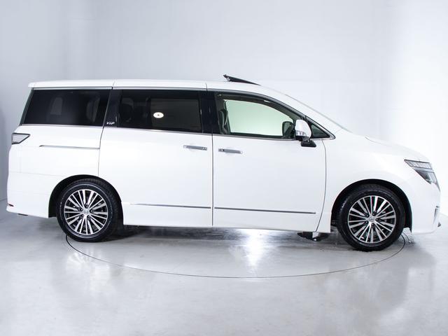 エルグランド ＶＩＰ　（禁煙＆ワンオーナー車両）（３６０°セーフティアシスト）ツインサンルーフ／オートステップ／後席モニター／両側電動スライドドア／黒本革シート／ＡＣ１００Ｖ電源／新品タイヤ／Ｂｌｕ－ｒａｙ再生／記録簿６（22枚目）
