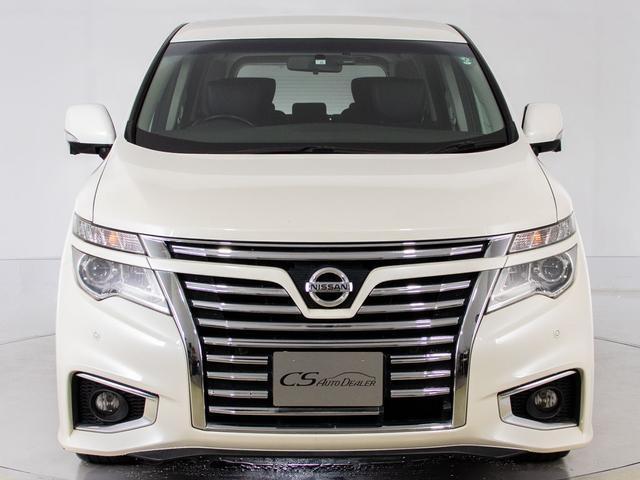 エルグランド ３５０ハイウェイスタープレミアム　（禁煙車）（黒本革シート）インテリジェントクルーズコントロール／エマージェンシーブレーキ／全周囲カメラ／両側電動スライドドア／パワーバックドア／ＡＣ１００Ｖ電源／シートヒーター／後席モニター／フルセグ（12枚目）