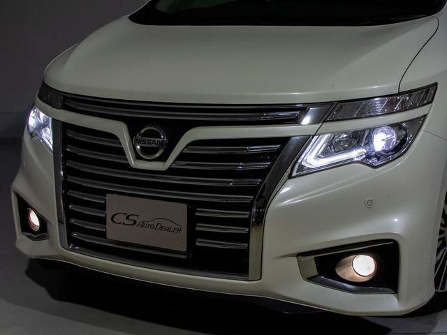 エルグランド ３５０ハイウェイスタープレミアム　（禁煙車）（黒本革シート）インテリジェントクルーズコントロール／エマージェンシーブレーキ／全周囲カメラ／両側電動スライドドア／パワーバックドア／ＡＣ１００Ｖ電源／シートヒーター／後席モニター／フルセグ（16枚目）