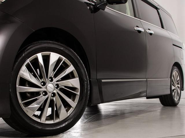 NISSAN ELGRAND RIDER BLACK LINE