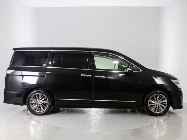 NISSAN ELGRAND RIDER BLACK LINE