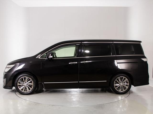 NISSAN ELGRAND RIDER BLACK LINE