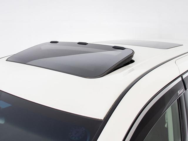 エルグランド ライダー ブラックライン (禁煙車)(インテリジェントクルーズコントロール)黒本革席/エマージェンシーブレーキ/ツインサンルーフ/全周囲カメラ/後席モニター/純正HDDナビ/両側電動スライドドア/パワーバックドア/記録簿6枚/(13枚目)