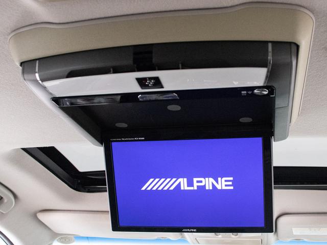 エルグランド 250ハイウェイスター (禁煙車)(ツインサンルーフ)後席モニター/両側電動スライドドア/ハーフレザーシート/バックカメラ/HIDヘッドライト/フルセグTV/後席オットマン/Bluetooth接続/(8枚目)