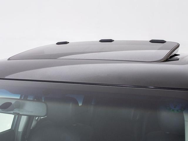エルグランド 250ハイウェイスター (禁煙車)(ツインサンルーフ)後席モニター/両側電動スライドドア/ハーフレザーシート/バックカメラ/HIDヘッドライト/フルセグTV/後席オットマン/Bluetooth接続/(16枚目)