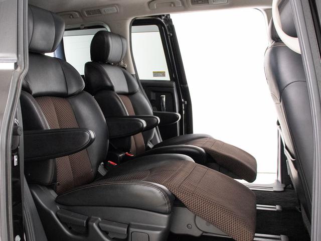 エルグランド 250ハイウェイスター (禁煙車)(ツインサンルーフ)後席モニター/両側電動スライドドア/ハーフレザーシート/バックカメラ/HIDヘッドライト/フルセグTV/後席オットマン/Bluetooth接続/(25枚目)