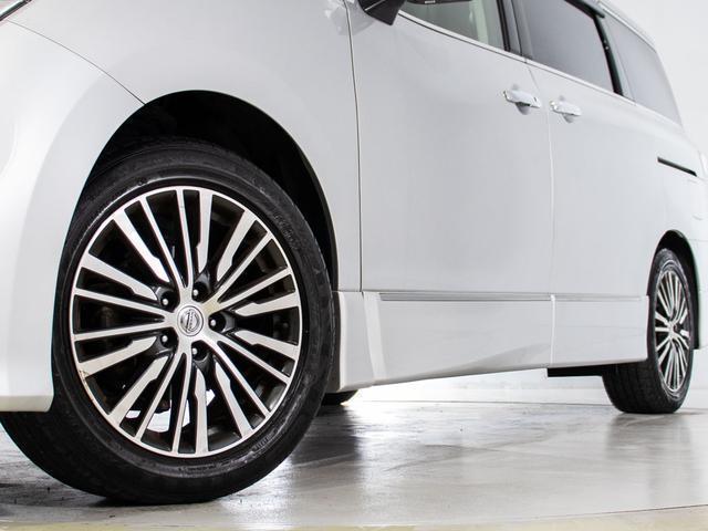 エルグランド ３５０ハイウェイスタープレミアム　（全周囲カメラ）（インテリジェントクルーズコントロール）エマージェンシーブレーキ／黒本革シート／ＡＣ１００Ｖ電源／後席モニター／両側電動スライドドア／パワーシート／シートヒーター／シートメモリー（15枚目）