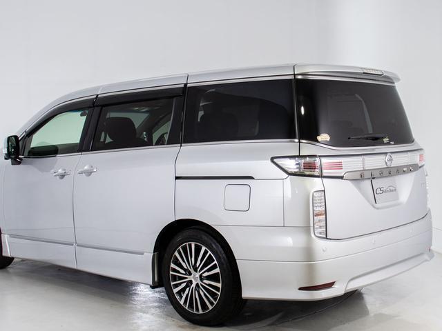 エルグランド ３５０ハイウェイスタープレミアム　（全周囲カメラ）（インテリジェントクルーズコントロール）エマージェンシーブレーキ／黒本革シート／ＡＣ１００Ｖ電源／後席モニター／両側電動スライドドア／パワーシート／シートヒーター／シートメモリー（19枚目）
