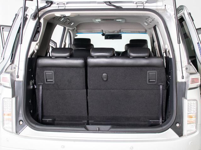 エルグランド ３５０ハイウェイスタープレミアム　（全周囲カメラ）（インテリジェントクルーズコントロール）エマージェンシーブレーキ／黒本革シート／ＡＣ１００Ｖ電源／後席モニター／両側電動スライドドア／パワーシート／シートヒーター／シートメモリー（28枚目）