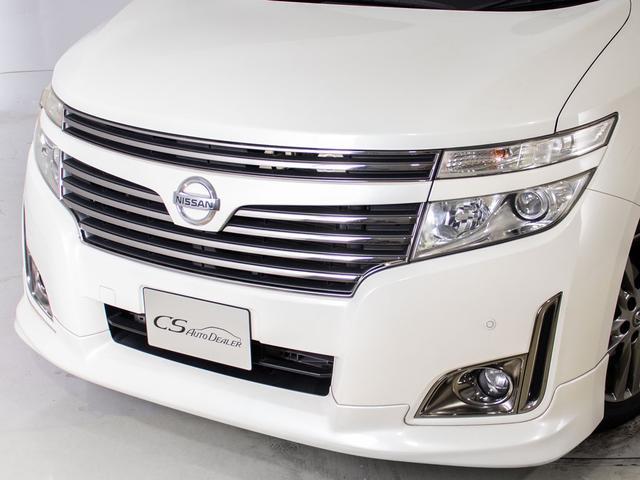 エルグランド ２５０ハイウェイスターアーバンクロム　（禁煙車）（点検記録簿６枚）（後席モニター）両側電動スライドドア／バックカメラ／クリアランスソナー／ハーフレザーシート／クルーズコントロール／フルセグＴＶ／後席オットマン／Ｂｌｕｅｔｏｏｔｈ接続／（17枚目）