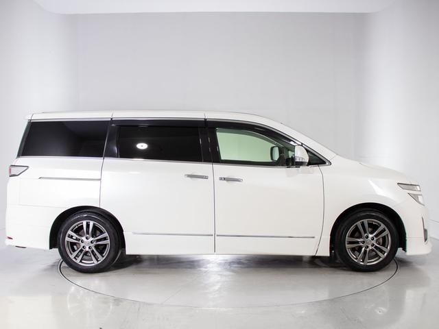 エルグランド ２５０ハイウェイスターアーバンクロム　（禁煙車）（点検記録簿６枚）（後席モニター）両側電動スライドドア／バックカメラ／クリアランスソナー／ハーフレザーシート／クルーズコントロール／フルセグＴＶ／後席オットマン／Ｂｌｕｅｔｏｏｔｈ接続／（20枚目）