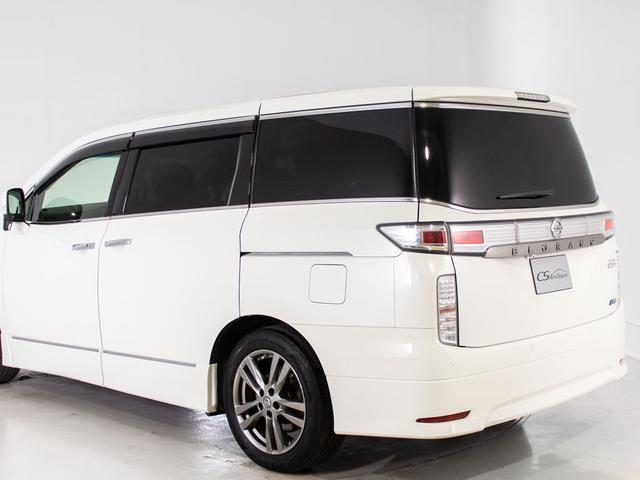 エルグランド ２５０ハイウェイスターアーバンクロム　（禁煙車）（点検記録簿６枚）（後席モニター）両側電動スライドドア／バックカメラ／クリアランスソナー／ハーフレザーシート／クルーズコントロール／フルセグＴＶ／後席オットマン／Ｂｌｕｅｔｏｏｔｈ接続／（22枚目）