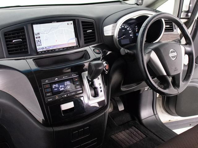 エルグランド ２５０ハイウェイスターアーバンクロム　（禁煙車）（点検記録簿６枚）（後席モニター）両側電動スライドドア／バックカメラ／クリアランスソナー／ハーフレザーシート／クルーズコントロール／フルセグＴＶ／後席オットマン／Ｂｌｕｅｔｏｏｔｈ接続／（36枚目）