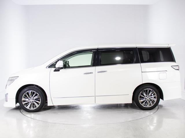 エルグランド ライダー　（禁煙車）（全周囲カメラ）黒本革シート／日産純正ＨＤＤナビ／後席モニター／両側電動スライドドア／／クルーズコントロール／クリアランスソナー／シートヒーター／パワーシート／フルセグＴＶ／後席オットマン（20枚目）