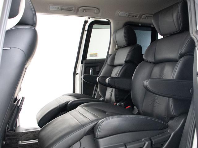 エルグランド ライダー　ブラックライン　（禁煙車）（点検記録簿１６枚）（後席モニター）黒本革シート／両側自動ドア／パワーバックドア／クルーズコントロール／全周囲カメラ／シートメモリー／ＡＣ１００Ｖ電源／日産純正ＨＤＤナビ／クリアランスソナー（29枚目）