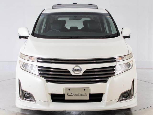 エルグランド ２５０ハイウェイスターアーバンクロム　（点検記録簿１３枚）（ツインサンルーフ）（全周囲カメラ）両側電動スライドドア／後席モニター／ＡＣ１００Ｖ電源／ハーフレザーシート／クリアランスソナー／専用ダークメッキエクステリア／Ｂｌｕｅｔｏｏｔｈ（15枚目）