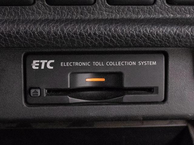 エルグランド ２５０ハイウェイスターアーバンクロム　（点検記録簿１３枚）（ツインサンルーフ）（全周囲カメラ）両側電動スライドドア／後席モニター／ＡＣ１００Ｖ電源／ハーフレザーシート／クリアランスソナー／専用ダークメッキエクステリア／Ｂｌｕｅｔｏｏｔｈ（36枚目）