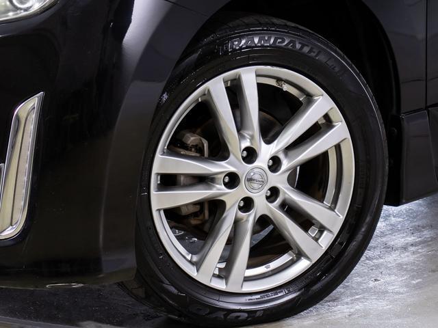 エルグランド ２５０ハイウェイスター　（点検記録簿７枚）（両側電動スライドドア）（後席モニター）ハーフレザーシート／ＡＬＰＩＮＥ製ＨＤＤナビゲーション／バックカメラ／後席オットマン／フルセグＴＶ／Ｂｌｕｅｔｏｏｔｈ接続／ＨＩＤヘッドライト（15枚目）