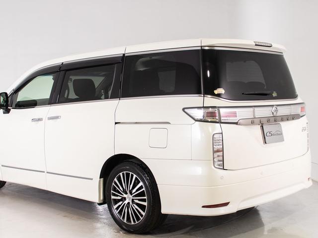 エルグランド ３５０ハイウェイスタープレミアム　（禁煙＆ワンオーナー車両）（点検記録簿８枚）（黒本革シート）インテリジェントクルーズコントロール／エマージェンシーブレーキ／両側電動スライドドア／後席モニター／ＡＣ１００Ｖ電源／全周囲カメラ（21枚目）