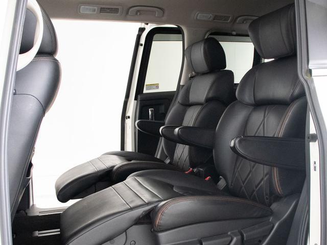 エルグランド ３５０ハイウェイスタープレミアム　（禁煙＆ワンオーナー車両）（点検記録簿８枚）（黒本革シート）インテリジェントクルーズコントロール／エマージェンシーブレーキ／両側電動スライドドア／後席モニター／ＡＣ１００Ｖ電源／全周囲カメラ（29枚目）