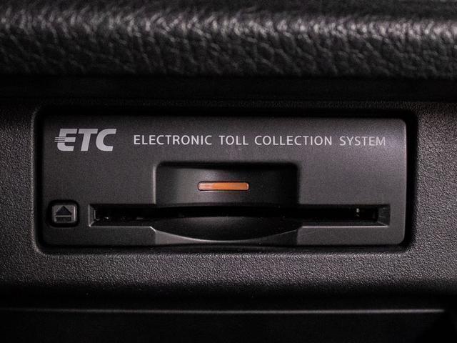 今では必需品のＥＴＣも勿論装備しております！高速道路の料金所も楽々通過できます！ＥＴＣなら高速料金に休日割引きが適用されます！お得にお出かけ出来ますね！