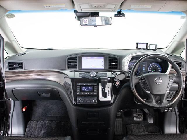 クリーニング専門スタッフによる【車内まるごと徹底クリーニング】済みです。隅々まで行き届いたクリーニングで、快適な空間をご提供いたします。