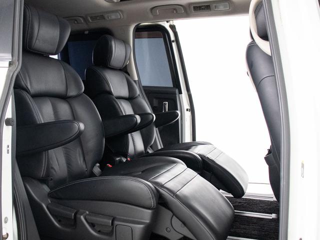 エルグランド ライダー　黒本革シート　マニュアルシート　（禁煙車）（黒本革シート）（サンルーフ）（全方位カメラ）後席モニター／両側自動ドア／ビルトインＥＴＣ／ＡＣ１００Ｖ電源／車高調／クリアランスソナー／Ｂｌｕｅｔｏｏｔｈ接続／フルセグＴＶ／（27枚目）