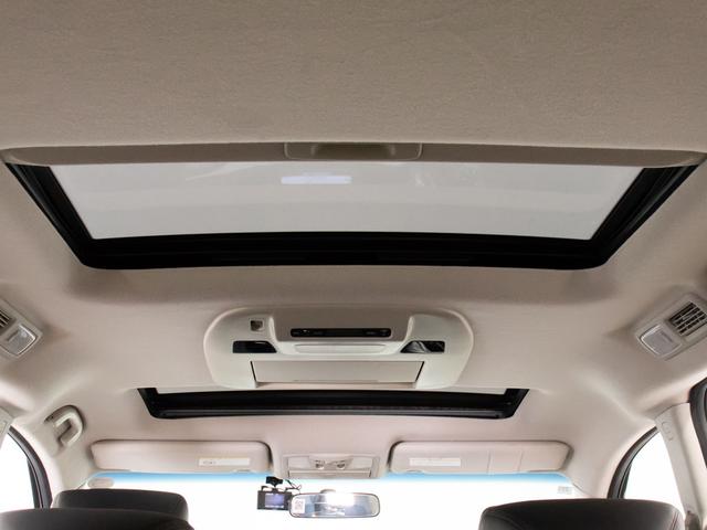 エルグランド ３５０ハイウェイスタープレミアム　（禁煙）（サンルーフ）（ＢＯＳＥサウンド）（保冷温庫マルチファンクションコンソール）黒本革シート／全方位カメラ／後席モニター／前車追従レーダークルーズ／衝突被害軽減装置／両側自動ドア／パワーバックドア（6枚目）