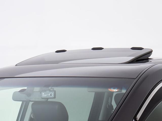 エルグランド ３５０ハイウェイスタープレミアム　（禁煙）（サンルーフ）（ＢＯＳＥサウンド）（保冷温庫マルチファンクションコンソール）黒本革シート／全方位カメラ／後席モニター／前車追従レーダークルーズ／衝突被害軽減装置／両側自動ドア／パワーバックドア（13枚目）