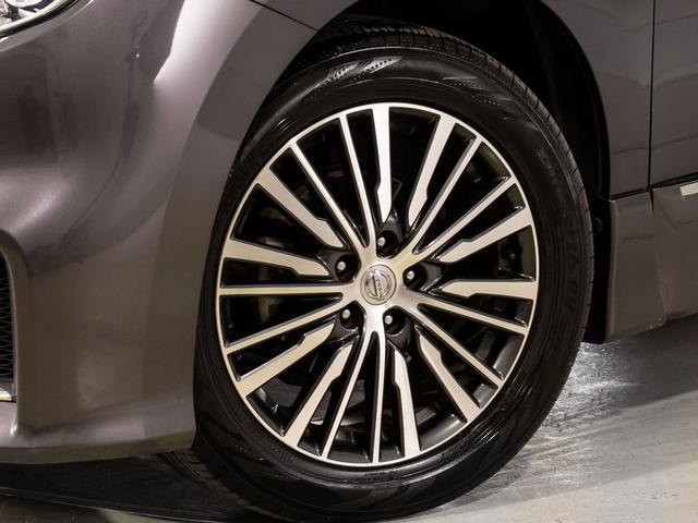 エルグランド ３５０ハイウェイスタープレミアム　（禁煙）（サンルーフ）（ＢＯＳＥサウンド）（保冷温庫マルチファンクションコンソール）黒本革シート／全方位カメラ／後席モニター／前車追従レーダークルーズ／衝突被害軽減装置／両側自動ドア／パワーバックドア（16枚目）