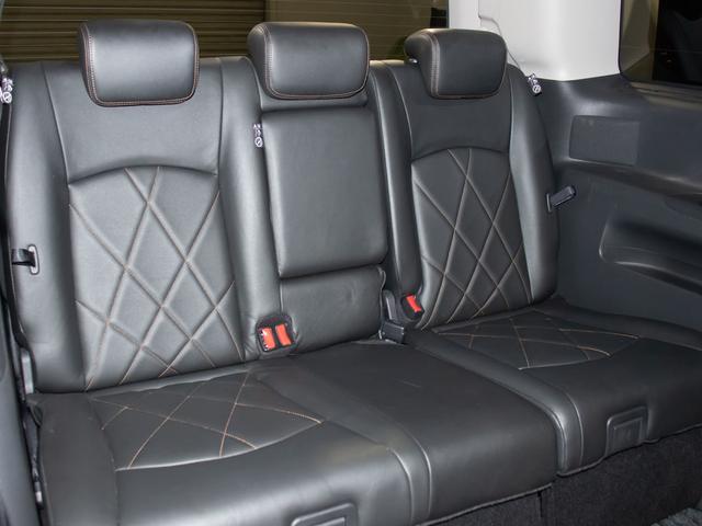 エルグランド ３５０ハイウェイスタープレミアム　（禁煙）（サンルーフ）（ＢＯＳＥサウンド）（保冷温庫マルチファンクションコンソール）黒本革シート／全方位カメラ／後席モニター／前車追従レーダークルーズ／衝突被害軽減装置／両側自動ドア／パワーバックドア（29枚目）