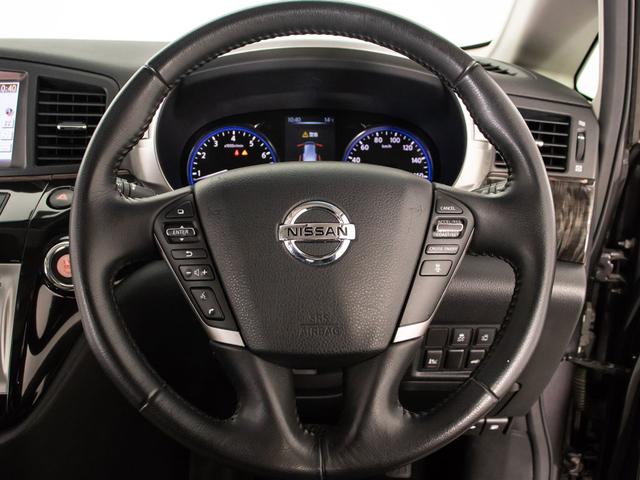 エルグランド ３５０ハイウェイスタープレミアム　（禁煙）（サンルーフ）（ＢＯＳＥサウンド）（保冷温庫マルチファンクションコンソール）黒本革シート／全方位カメラ／後席モニター／前車追従レーダークルーズ／衝突被害軽減装置／両側自動ドア／パワーバックドア（44枚目）