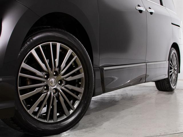 エルグランド ２５０ハイウェイスターＳ　アーバンクロム　（禁煙車）（後席モニター）両側電動スライドドア／クルーズコントロール／バックカメラ／クリアランスソナー／ハーフレザーシート／ＬＥＤヘッドライト／Ｂｌｕｅｔｏｏｔｈ接続／フルセグＴＶ後席オットマン（13枚目）