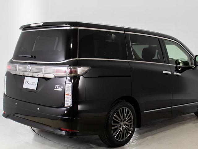 エルグランド ２５０ハイウェイスターＳ　アーバンクロム　（禁煙車）（後席モニター）両側電動スライドドア／クルーズコントロール／バックカメラ／クリアランスソナー／ハーフレザーシート／ＬＥＤヘッドライト／Ｂｌｕｅｔｏｏｔｈ接続／フルセグＴＶ後席オットマン（20枚目）