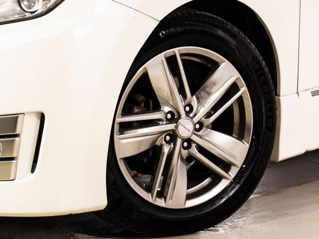 エルグランド ライダー　黒本革シート　マニュアルシート　（ツインサンルーフ）（ＢＯＳＥサウンドシステム）全周囲カメラ／黒本革シート／後席モニター／シートヒーター／ＡＣ１００Ｖ電源／クリアランスソナー／両側電動スライドドア／パワーバックドア／純正ＨＤＤナビ（15枚目）