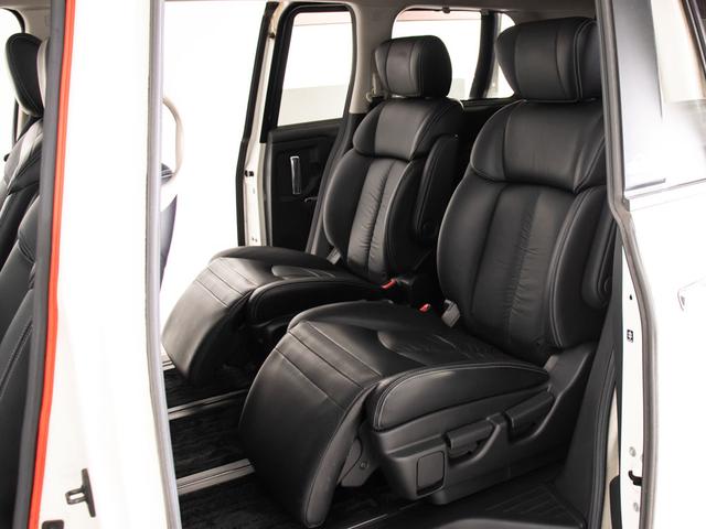 エルグランド ライダー　黒本革シート　マニュアルシート　（ツインサンルーフ）（ＢＯＳＥサウンドシステム）全周囲カメラ／黒本革シート／後席モニター／シートヒーター／ＡＣ１００Ｖ電源／クリアランスソナー／両側電動スライドドア／パワーバックドア／純正ＨＤＤナビ（27枚目）