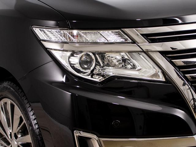 エルグランド ライダー ブラックライン (禁煙車)(黒本革シート)インテリジェントクルーズコントロール/エマージェンシーブレーキ/25年製TOYOタイヤ/標識検知機能/車線逸脱警報/カラーバックカメラ/両側電動スライドドア/後席モニター/(17枚目)