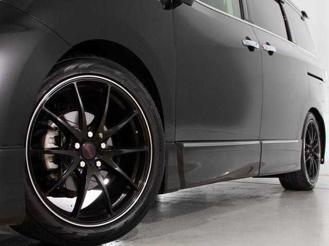 エルグランド ライダー　ハイパフォーマンススペック　ブラックライン　（ＢＯＳＥサウンド）全周囲カメラ／ＴＥＩＮ車高調／ＡＹＳ１９インチホイール／黒本革シート／後席モニター／両側電動スライドドア／パワーバックドア／ＡＣ１００Ｖ電源／専用マフラー・ＥＣＵ／ＥＴＣ／純正ナビ（13枚目）