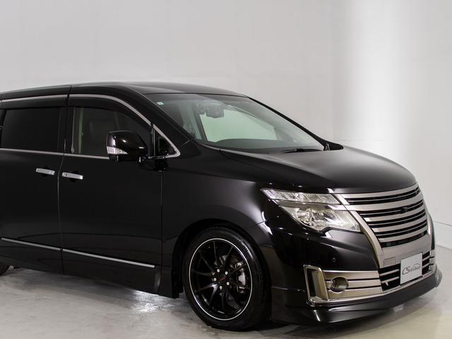 エルグランド ライダー　ハイパフォーマンススペック　ブラックライン　（ＢＯＳＥサウンド）全周囲カメラ／ＴＥＩＮ車高調／ＡＹＳ１９インチホイール／黒本革シート／後席モニター／両側電動スライドドア／パワーバックドア／ＡＣ１００Ｖ電源／専用マフラー・ＥＣＵ／ＥＴＣ／純正ナビ（15枚目）