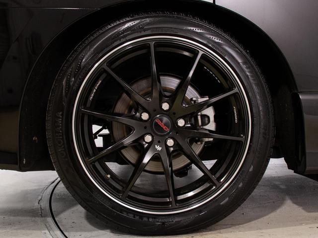 エルグランド ライダー　ハイパフォーマンススペック　ブラックライン　（ＢＯＳＥサウンド）全周囲カメラ／ＴＥＩＮ車高調／ＡＹＳ１９インチホイール／黒本革シート／後席モニター／両側電動スライドドア／パワーバックドア／ＡＣ１００Ｖ電源／専用マフラー・ＥＣＵ／ＥＴＣ／純正ナビ（24枚目）