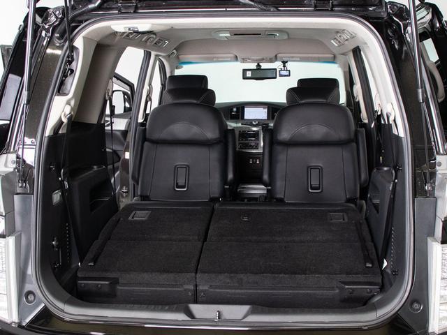 エルグランド ライダー　ハイパフォーマンススペック　ブラックライン　（ＢＯＳＥサウンド）全周囲カメラ／ＴＥＩＮ車高調／ＡＹＳ１９インチホイール／黒本革シート／後席モニター／両側電動スライドドア／パワーバックドア／ＡＣ１００Ｖ電源／専用マフラー・ＥＣＵ／ＥＴＣ／純正ナビ（34枚目）