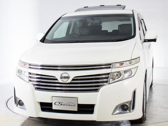 エルグランド ＶＩＰ　サンルーフ／黒本革シート／後席モニター／オートステップ／全周囲カメラ／両側電動スライドドア／パワーバックドア／シートヒーター／パワーシート／クリアランスソナー／ＡＣ１００Ｖ電源／Ｂｌｕｅｔｏｏｔｈ接続（17枚目）