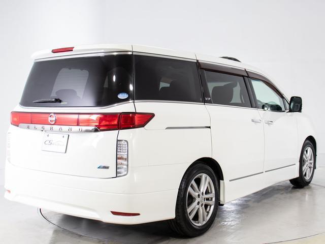 エルグランド ＶＩＰ　サンルーフ／黒本革シート／後席モニター／オートステップ／全周囲カメラ／両側電動スライドドア／パワーバックドア／シートヒーター／パワーシート／クリアランスソナー／ＡＣ１００Ｖ電源／Ｂｌｕｅｔｏｏｔｈ接続（19枚目）