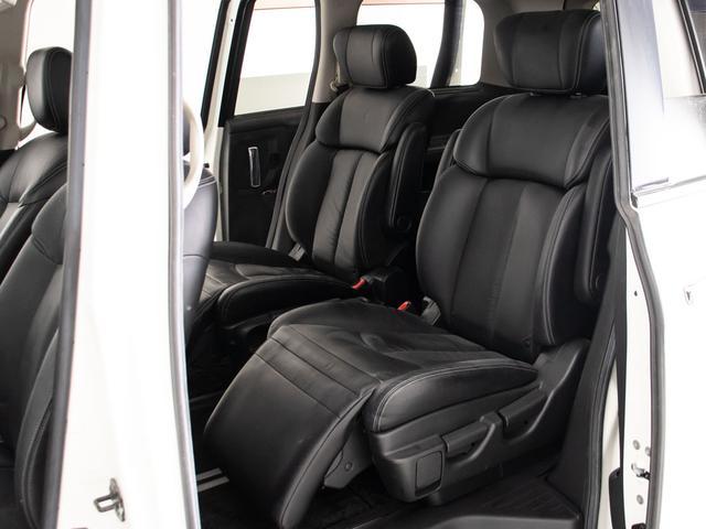 エルグランド ＶＩＰ　サンルーフ／黒本革シート／後席モニター／オートステップ／全周囲カメラ／両側電動スライドドア／パワーバックドア／シートヒーター／パワーシート／クリアランスソナー／ＡＣ１００Ｖ電源／Ｂｌｕｅｔｏｏｔｈ接続（27枚目）