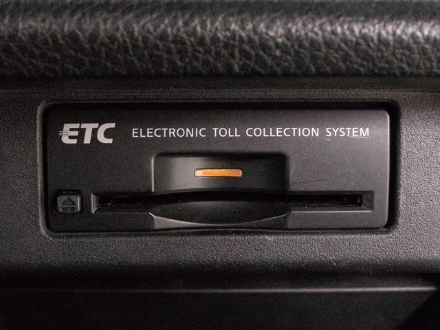 エルグランド ＶＩＰ　サンルーフ／黒本革シート／後席モニター／オートステップ／全周囲カメラ／両側電動スライドドア／パワーバックドア／シートヒーター／パワーシート／クリアランスソナー／ＡＣ１００Ｖ電源／Ｂｌｕｅｔｏｏｔｈ接続（38枚目）