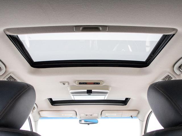 エルグランド ３５０ハイウェイスターアーバンクロム　（ツインサンルーフ）（両側電動スライドドア）（パワーバックドア）（ハーフレザーシート）後席モニタ／バックカメラ／後席オットマン／フルセグＴＶ／Ｂｌｕｅｔｏｏｔｈ接続／ＡＬＰＩＮＥ製ＨＤＤナビゲーション（5枚目）