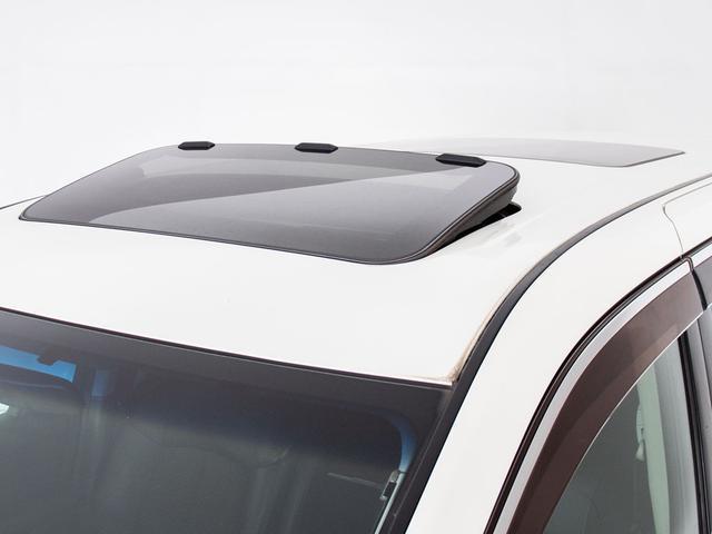 エルグランド ３５０ハイウェイスターアーバンクロム　（ツインサンルーフ）（両側電動スライドドア）（パワーバックドア）（ハーフレザーシート）後席モニタ／バックカメラ／後席オットマン／フルセグＴＶ／Ｂｌｕｅｔｏｏｔｈ接続／ＡＬＰＩＮＥ製ＨＤＤナビゲーション（12枚目）