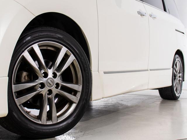 エルグランド ３５０ハイウェイスターアーバンクロム　（ツインサンルーフ）（両側電動スライドドア）（パワーバックドア）（ハーフレザーシート）後席モニタ／バックカメラ／後席オットマン／フルセグＴＶ／Ｂｌｕｅｔｏｏｔｈ接続／ＡＬＰＩＮＥ製ＨＤＤナビゲーション（15枚目）