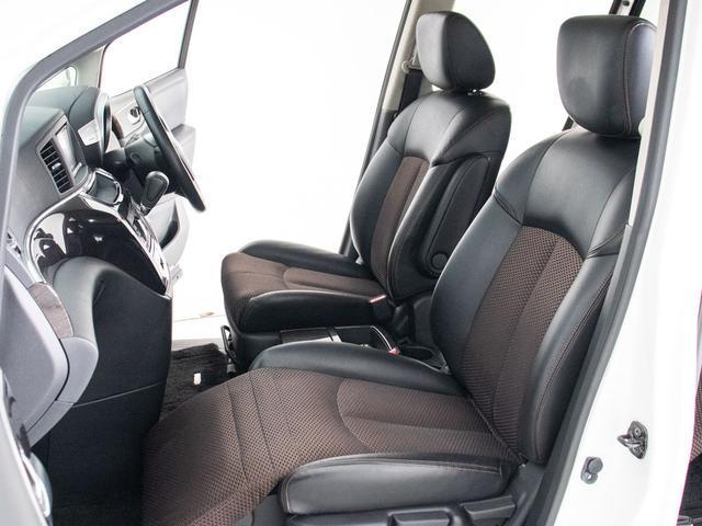 エルグランド ３５０ハイウェイスターアーバンクロム　（ツインサンルーフ）（両側電動スライドドア）（パワーバックドア）（ハーフレザーシート）後席モニタ／バックカメラ／後席オットマン／フルセグＴＶ／Ｂｌｕｅｔｏｏｔｈ接続／ＡＬＰＩＮＥ製ＨＤＤナビゲーション（25枚目）